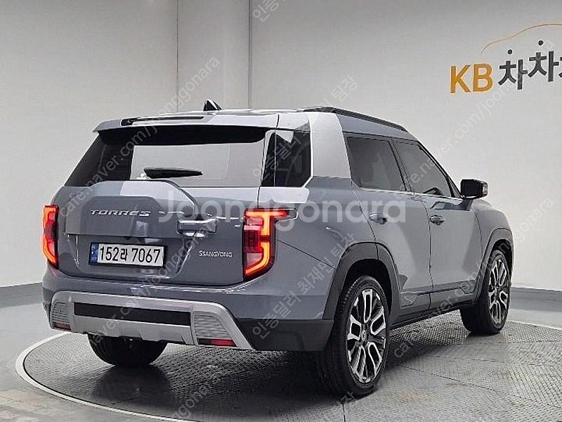 토레스 중고 구매 쌍용 중고차 회색 2023년식 33,047km 1.5 GDI-T 2WD T7 꼼꼼한 차량점검--4